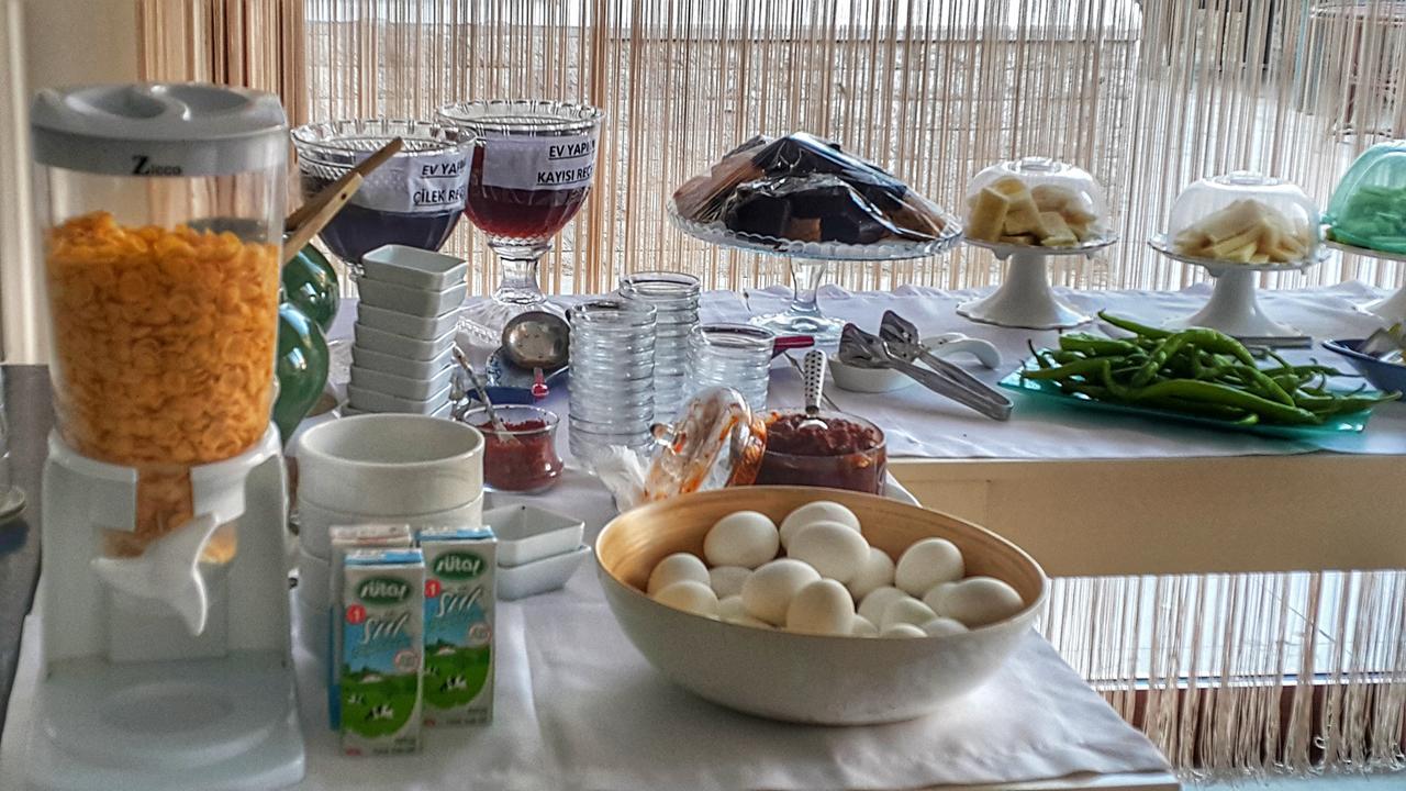 Aziz Arslan Hotel Айвалык Экстерьер фото